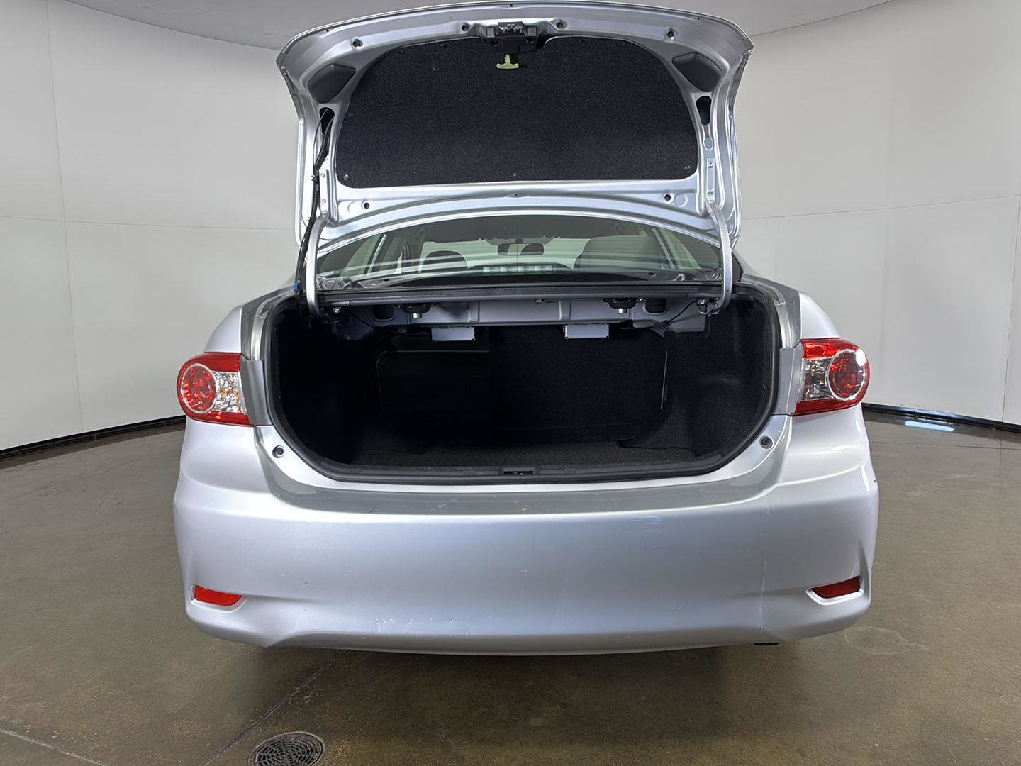 Used 2012 Toyota Corolla LE image 21