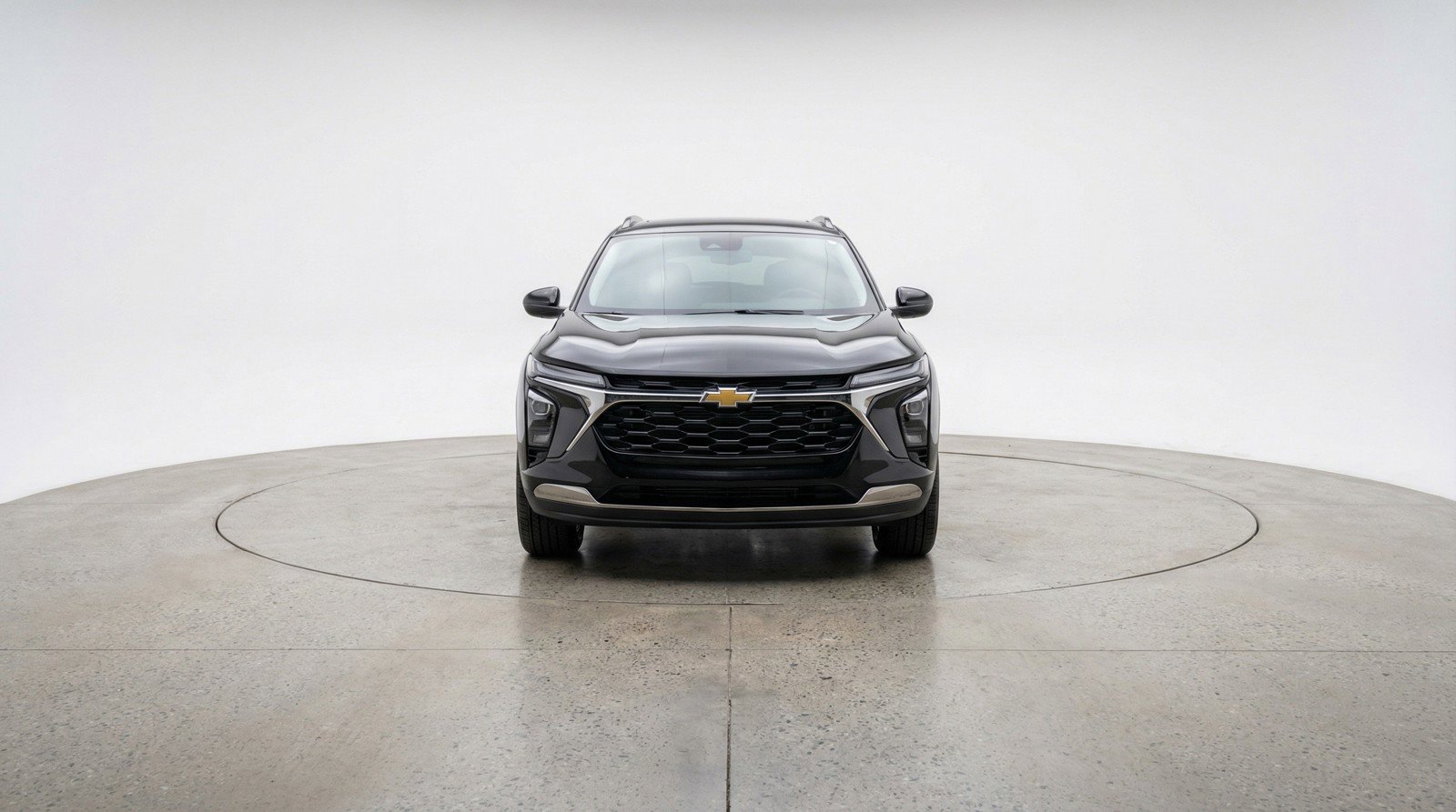 Used 2025 Chevrolet Blazer LT image 2