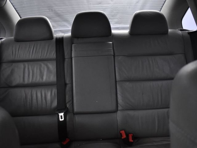 Used 2004 Volkswagen Passat GLX AWD/4WD image 13