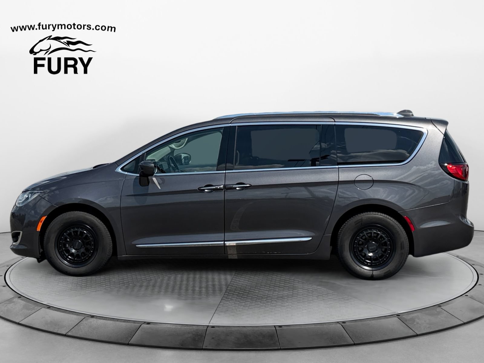 Used 2017 Chrysler Pacifica Touring-L Plus FWD image 7