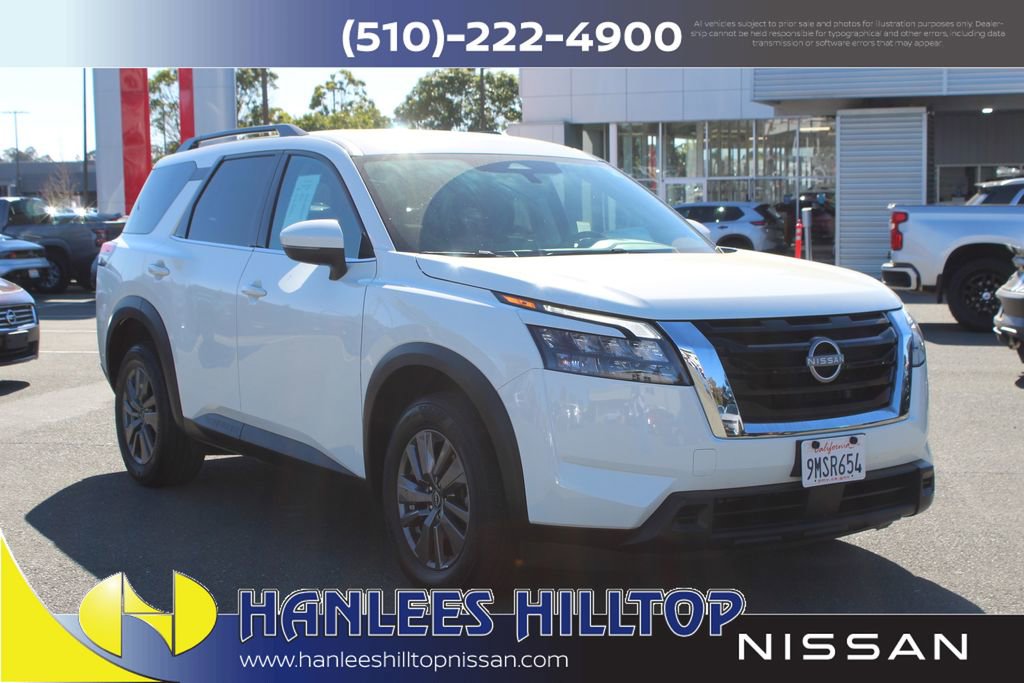Used 2024 Nissan Pathfinder SV image 5