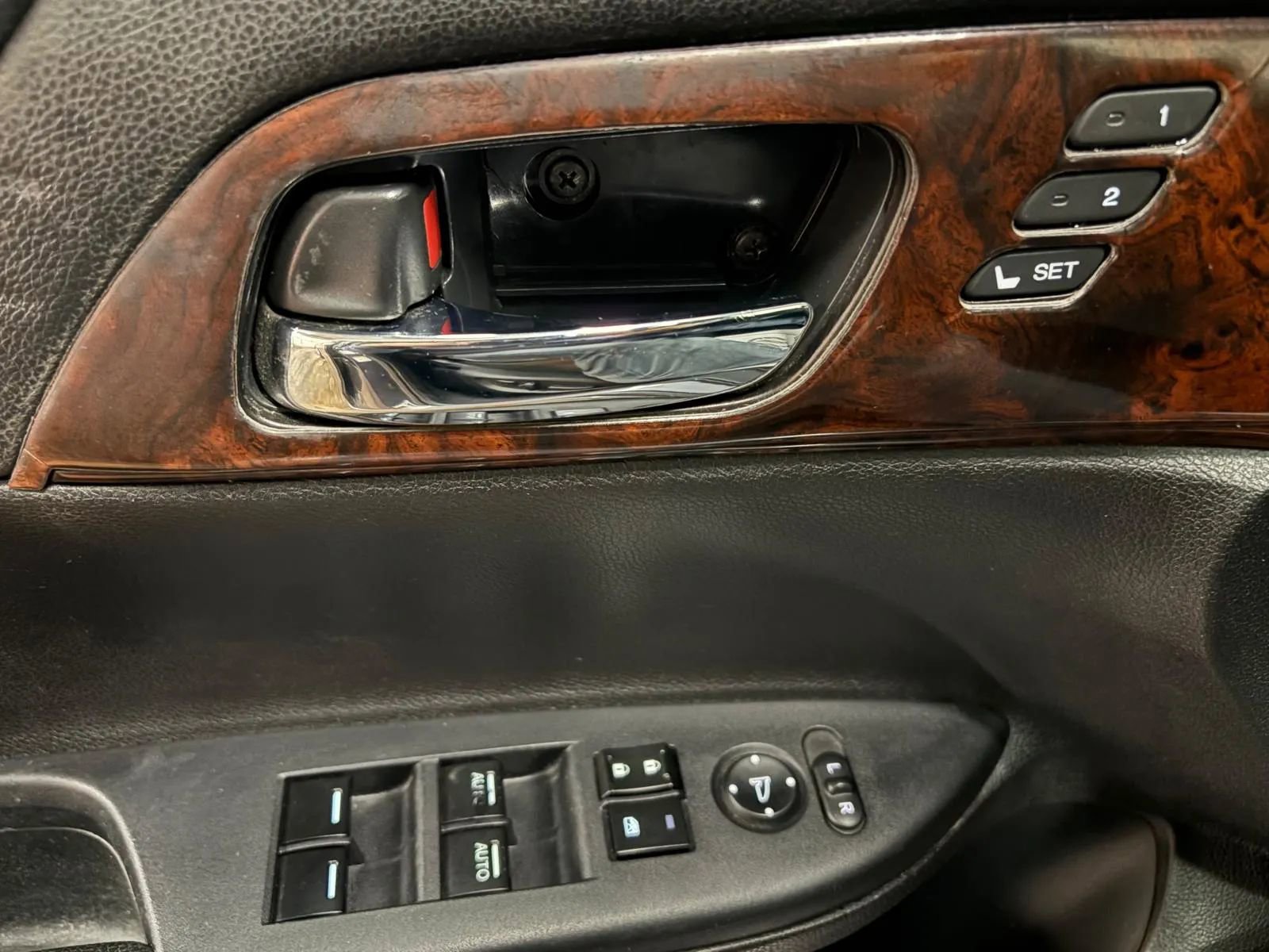 Used 2014 Honda Accord EX-L image 32