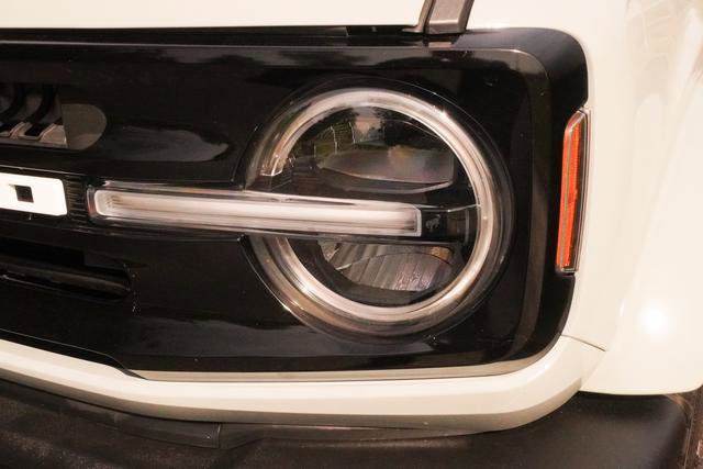 Used 2023 Ford Bronco Outer Banks image 32