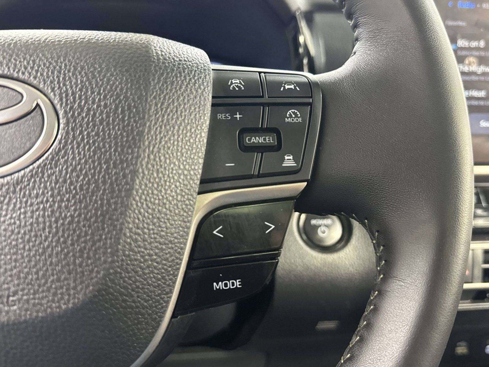 Used 2026 Toyota Camry XLE AWD/4WD image 44