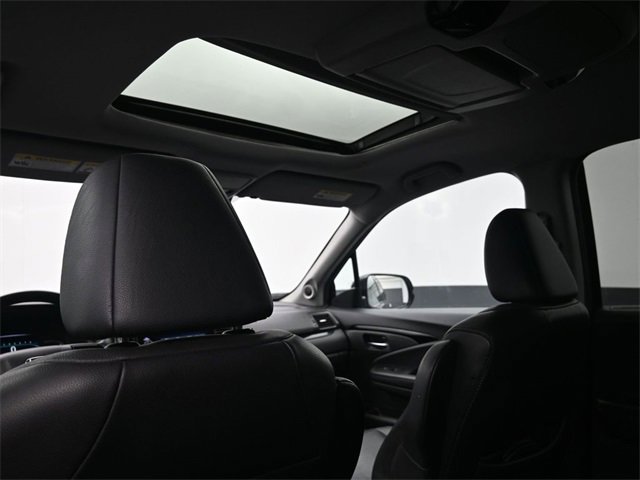 Used 2022 Honda Pilot Touring image 32