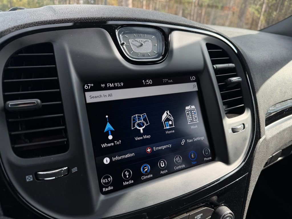 Used 2019 Chrysler 300 S image 19