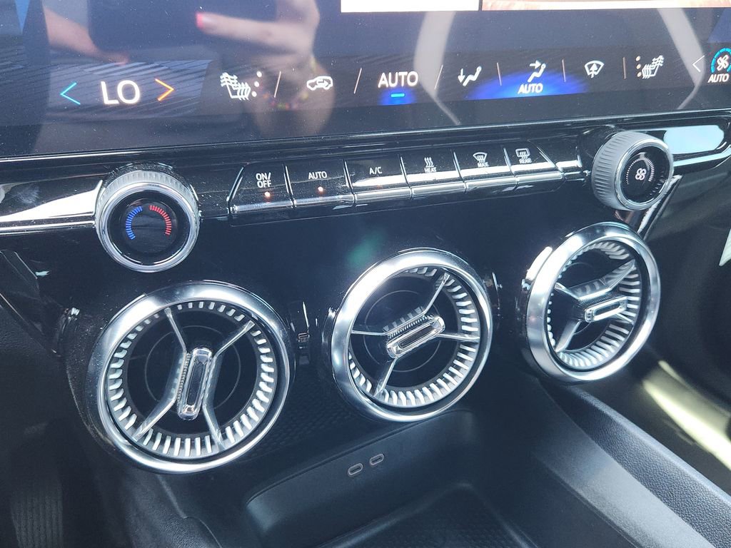 New 2025 Chevrolet Blazer EV LT image 15