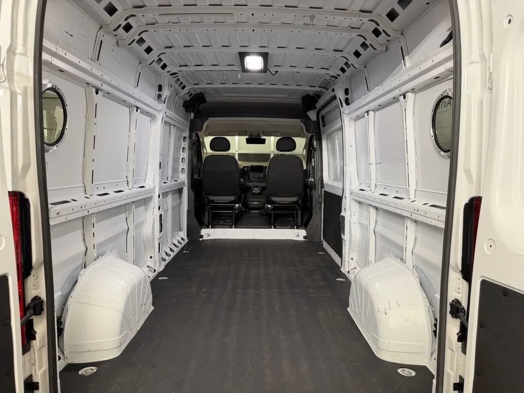 Used 2023 RAM ProMaster 2500 FWD image 24