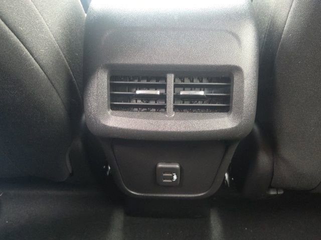 Used 2024 Chevrolet Equinox LT image 18