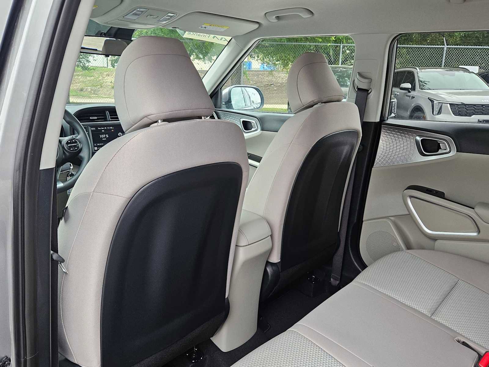 Certified 2025 Kia Soul LX w/ LX Technology Package FWD image 17