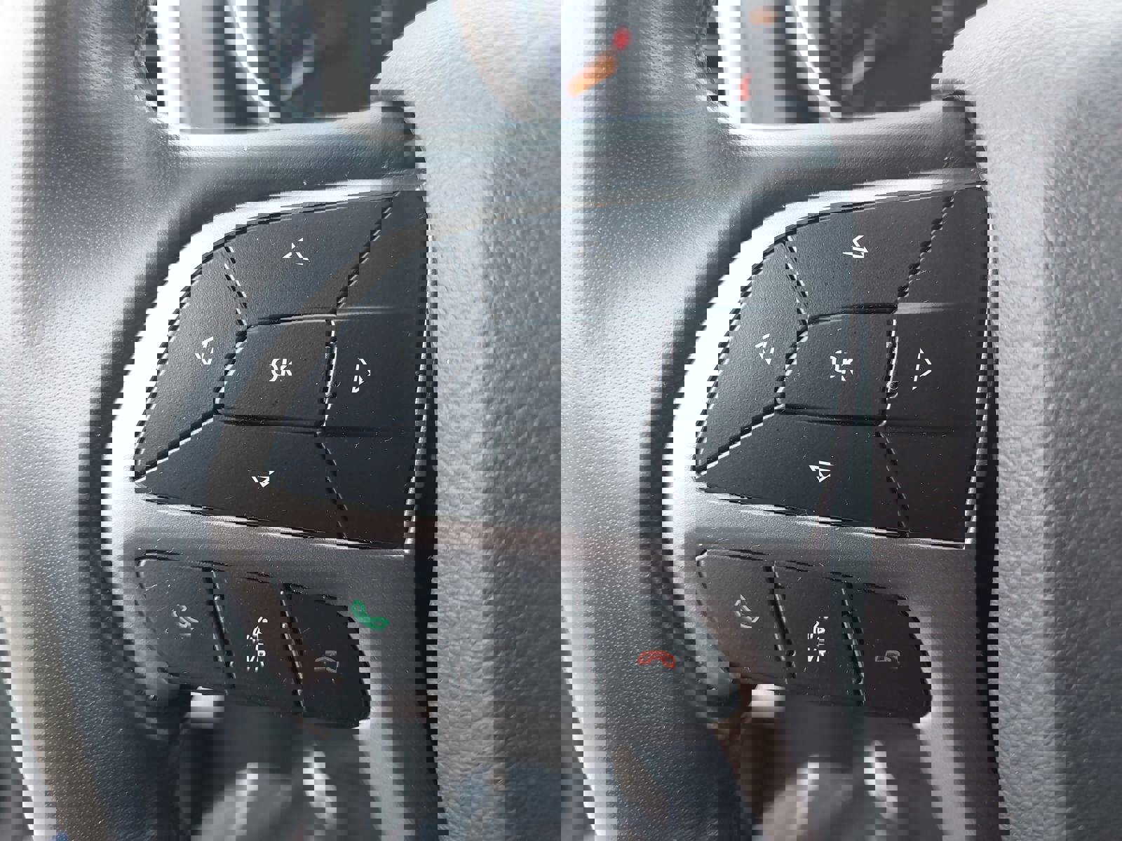 Used 2021 Jeep Grand Cherokee Laredo image 18