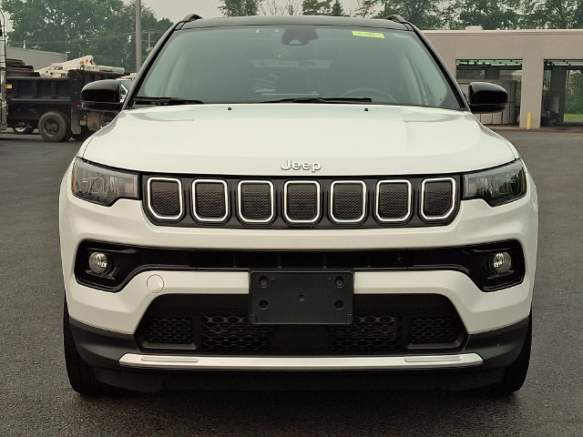 Used 2022 Jeep Compass Limited w/ Sun and Sound Group AWD/4WD image 5