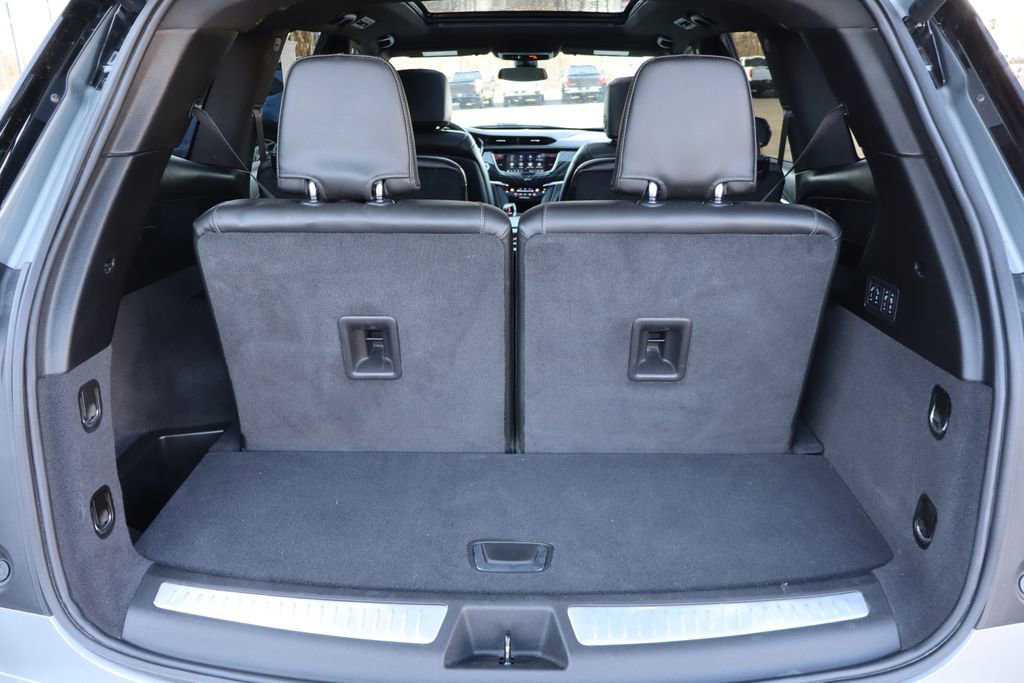 Used 2025 Cadillac XT6 Premium Luxury image 27