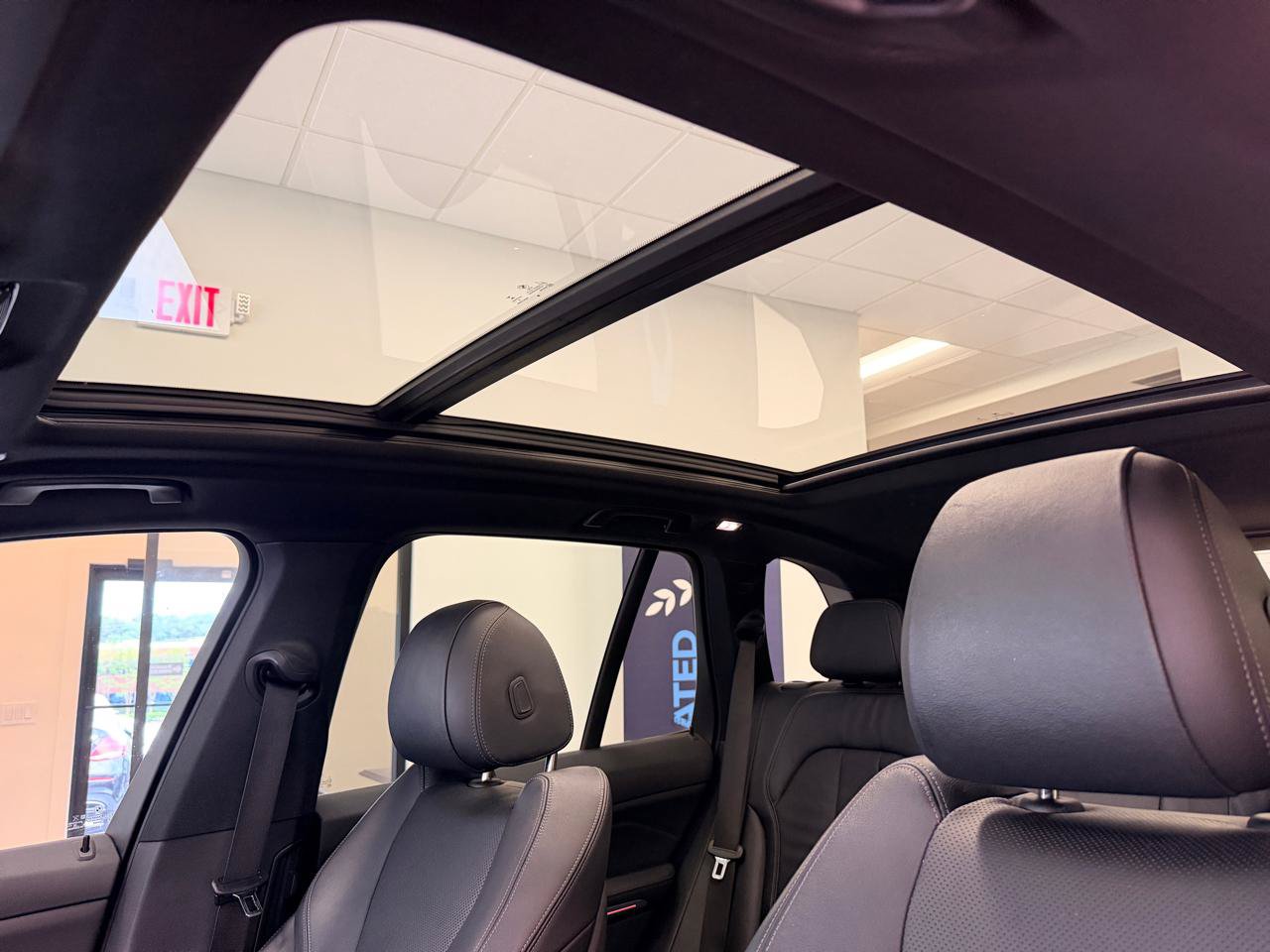 Used 2019 BMW X5 xDrive40i w/ M Sport Package AWD/4WD image 21