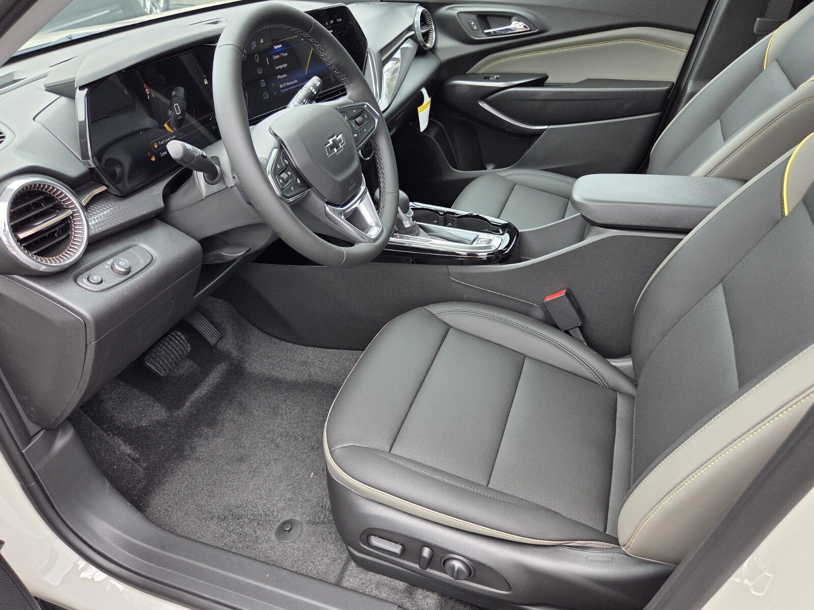 New 2026 Chevrolet Trax ACTIV w/ Sunroof Package FWD image 5