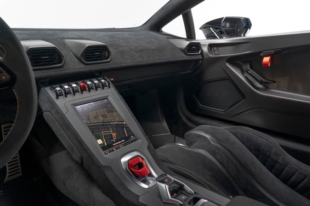 Used 2022 Lamborghini Huracan STO RWD image 25