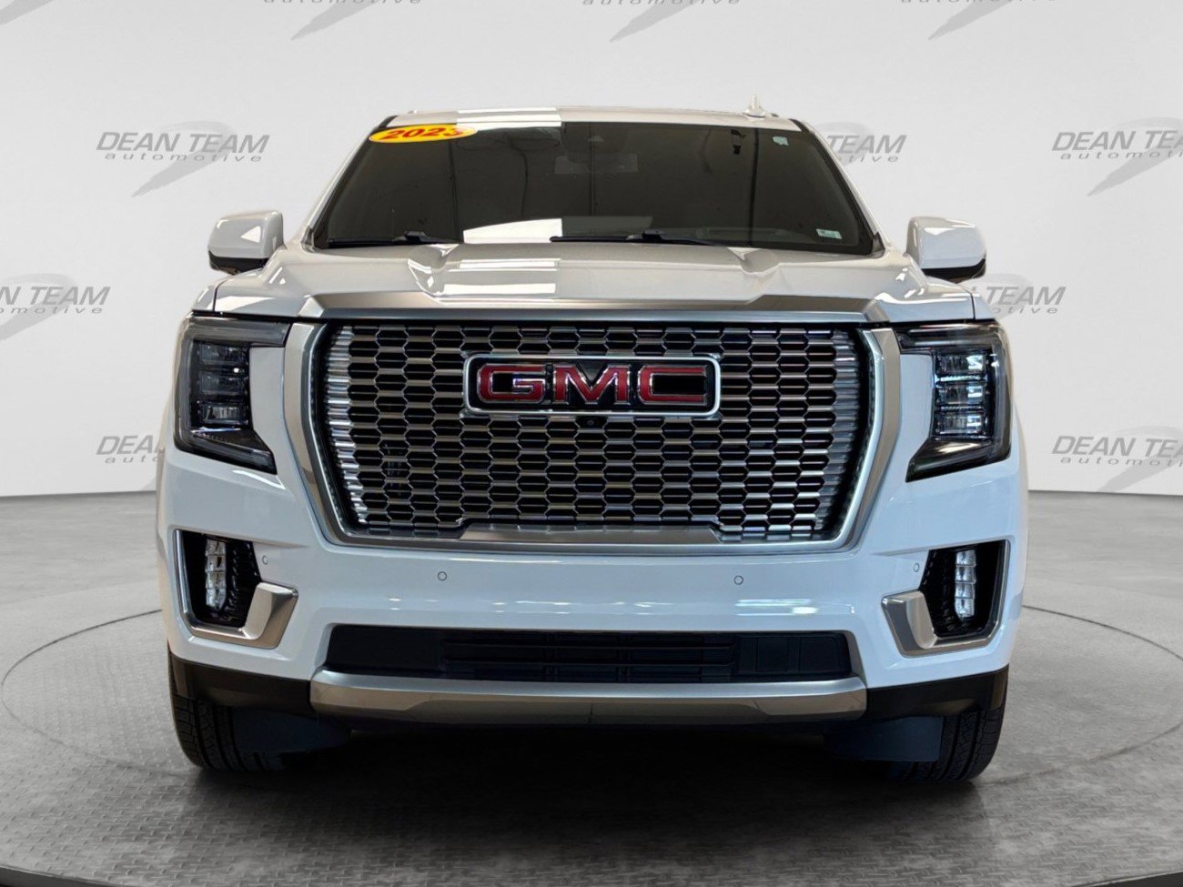 Used 2023 GMC Yukon Denali AWD/4WD image 7