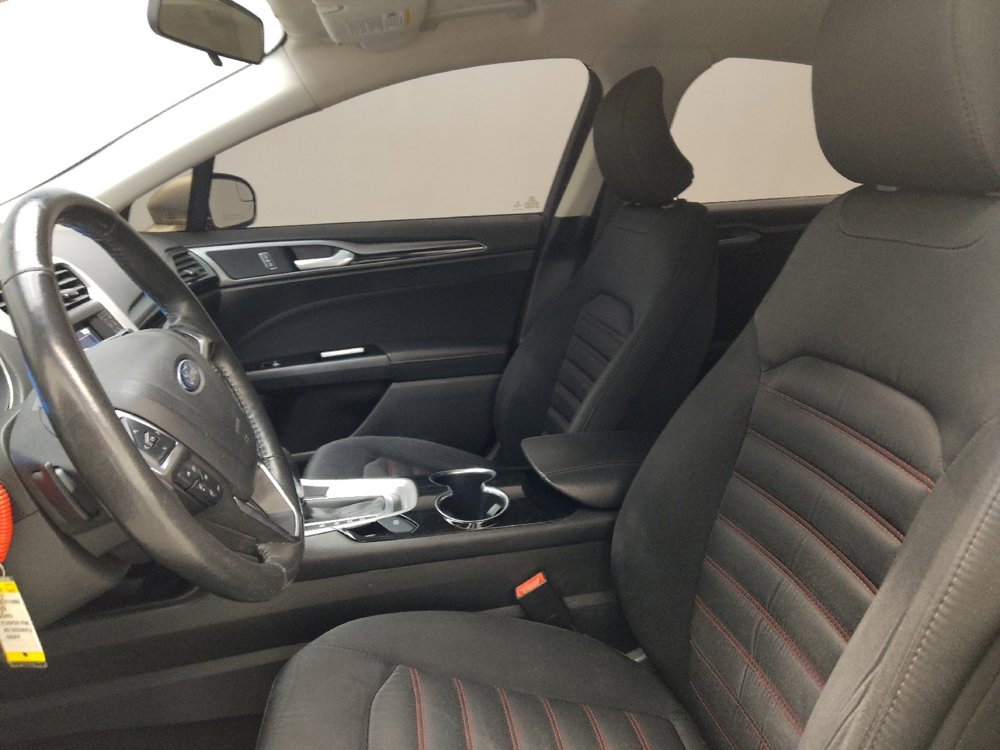 Used 2015 Ford Fusion SE w/ Equipment Group 201A image 17