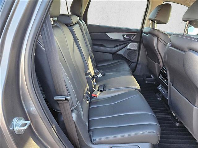 Used 2025 Acura MDX w/ Technology Package FWD image 16