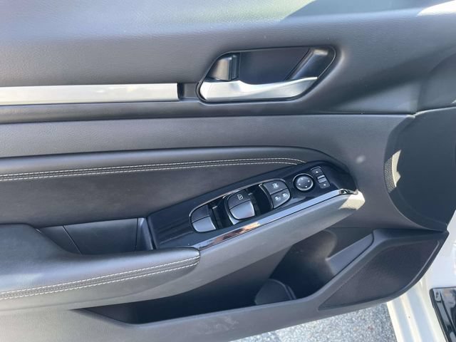 Used 2021 Nissan Altima 2.5 SV w/ SV Premium Package FWD image 16