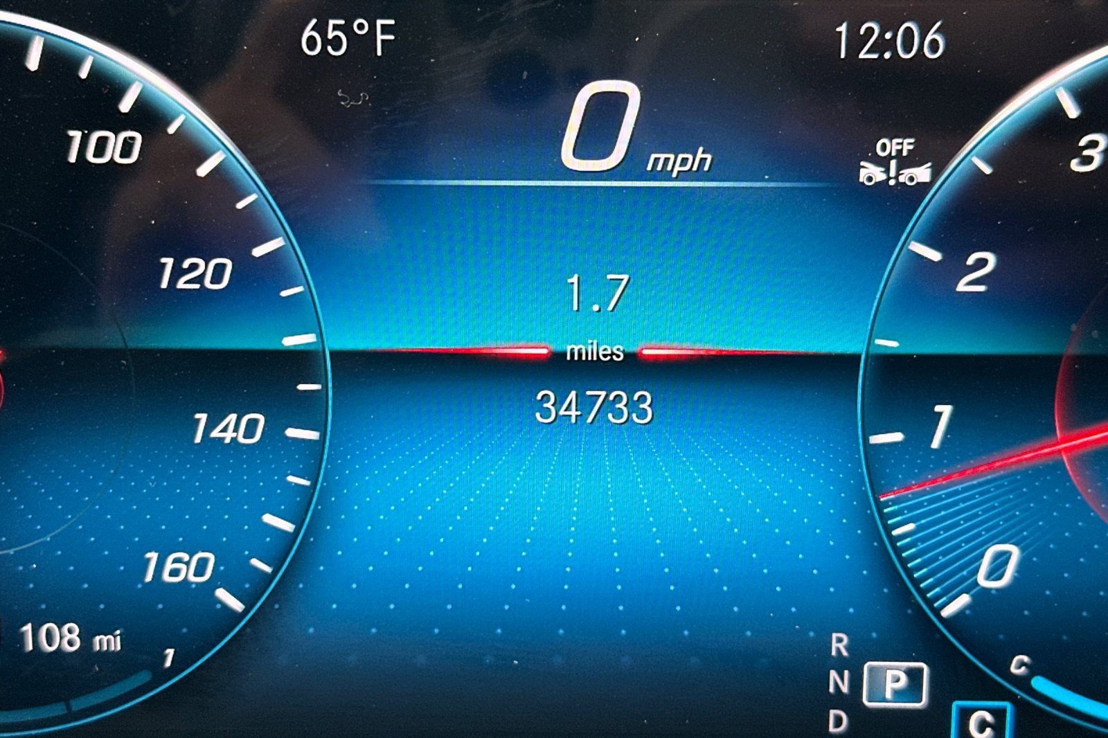 Used 2023 Mercedes-Benz GLA 250 4MATIC w/ Premium Package image 24