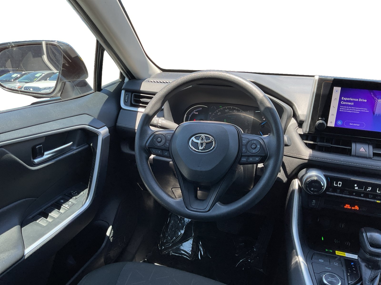 Used 2024 Toyota RAV4 XLE AWD/4WD image 11