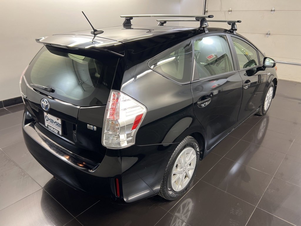 Used 2014 Toyota Prius V Three image 6