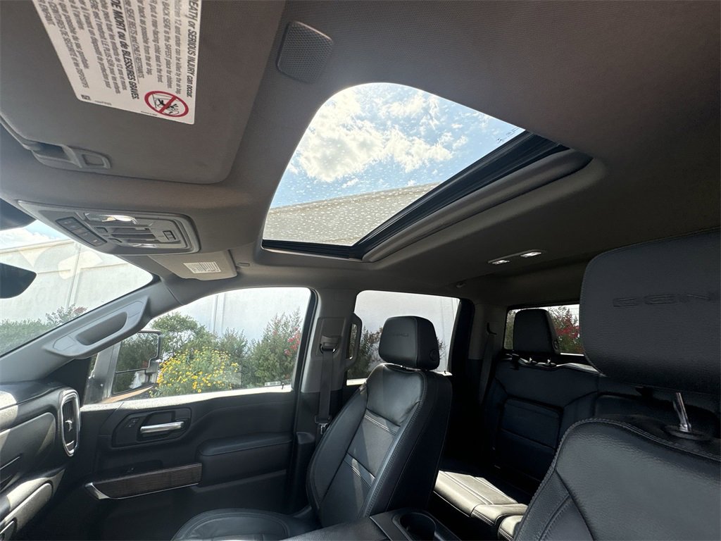 Used 2023 GMC Sierra 3500 Denali w/ Denali Ultimate Package image 30