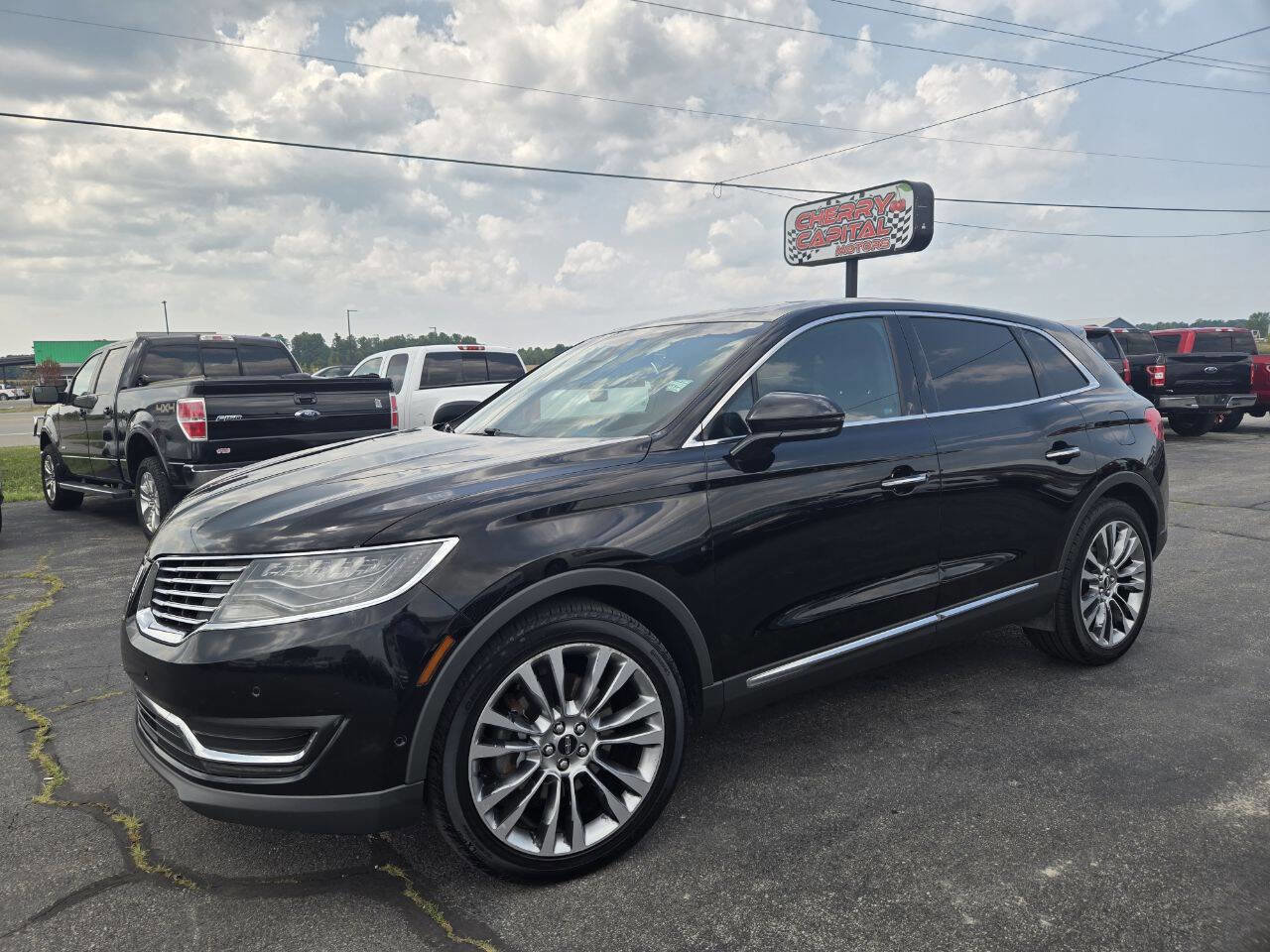 Used 2016 Lincoln MKX Reserve w/ Luxury Package image 3