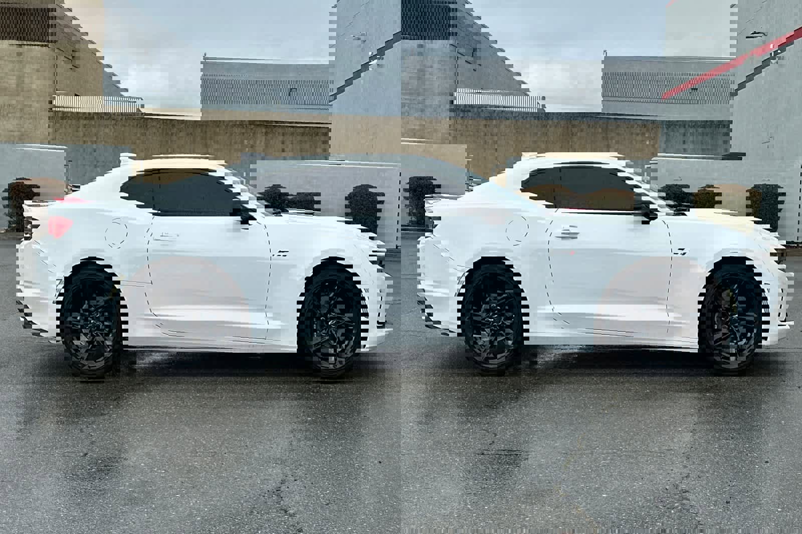 Used 2021 Chevrolet Camaro LT w/ Technology Package RWD image 6