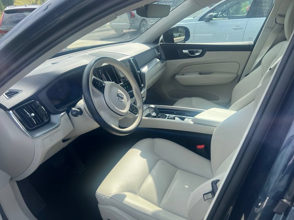 Used 2024 Volvo XC60 B5 Core w/ Climate Package AWD/4WD image 11