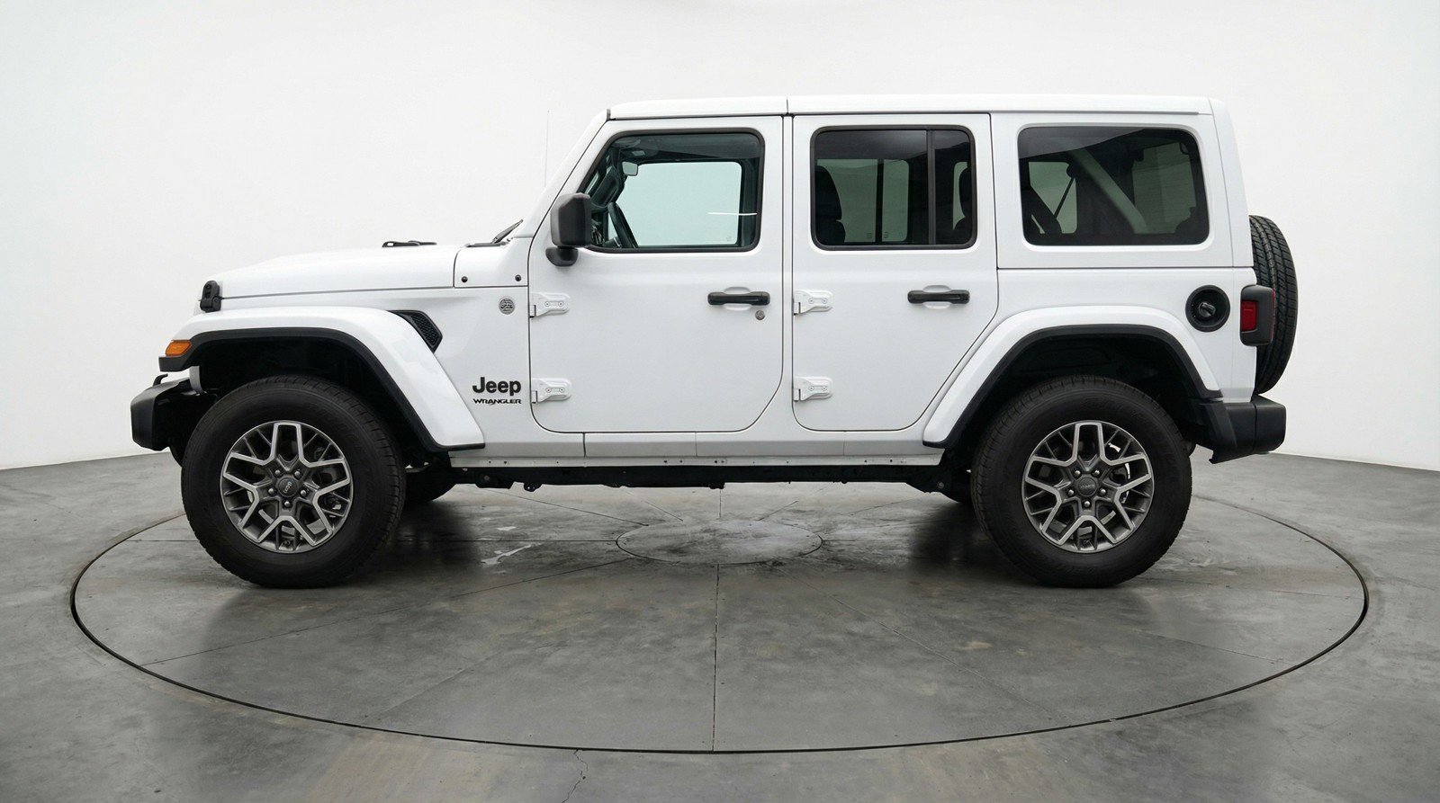 Used 2025 Jeep Wrangler Sahara AWD/4WD image 5