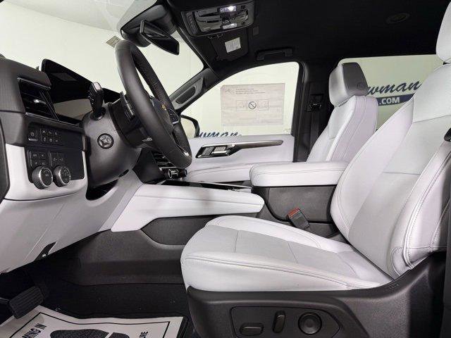 New 2026 Chevrolet Suburban Premier image 12