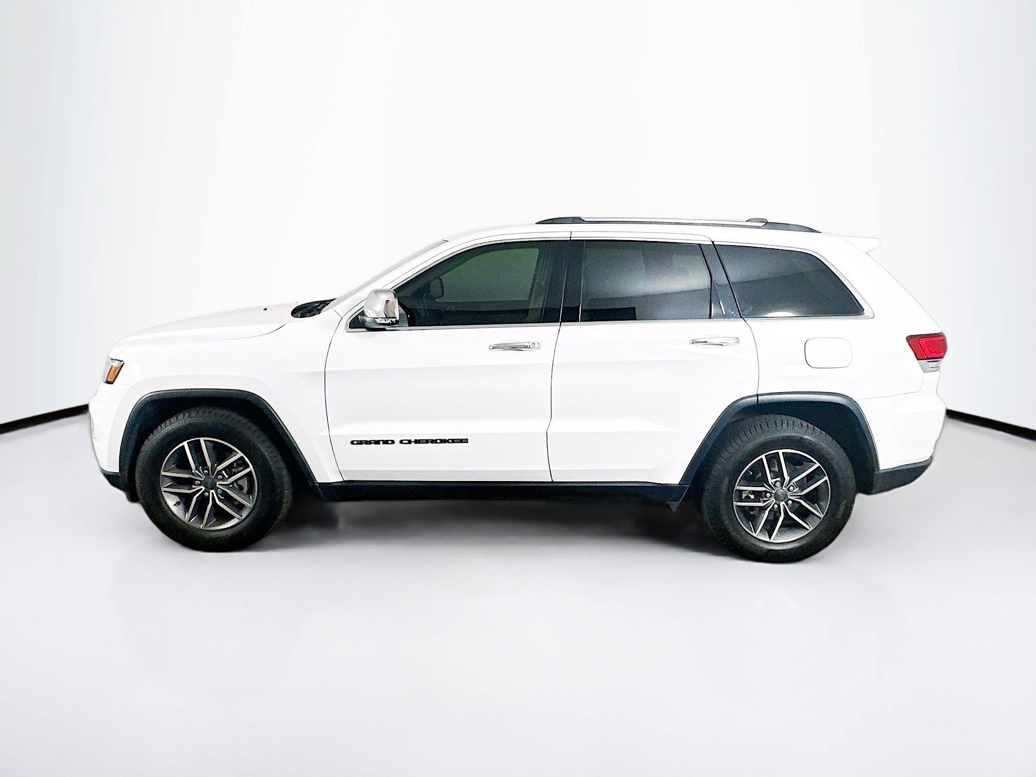 Used 2020 Jeep Grand Cherokee Limited w/ Premium Lighting Group image 4