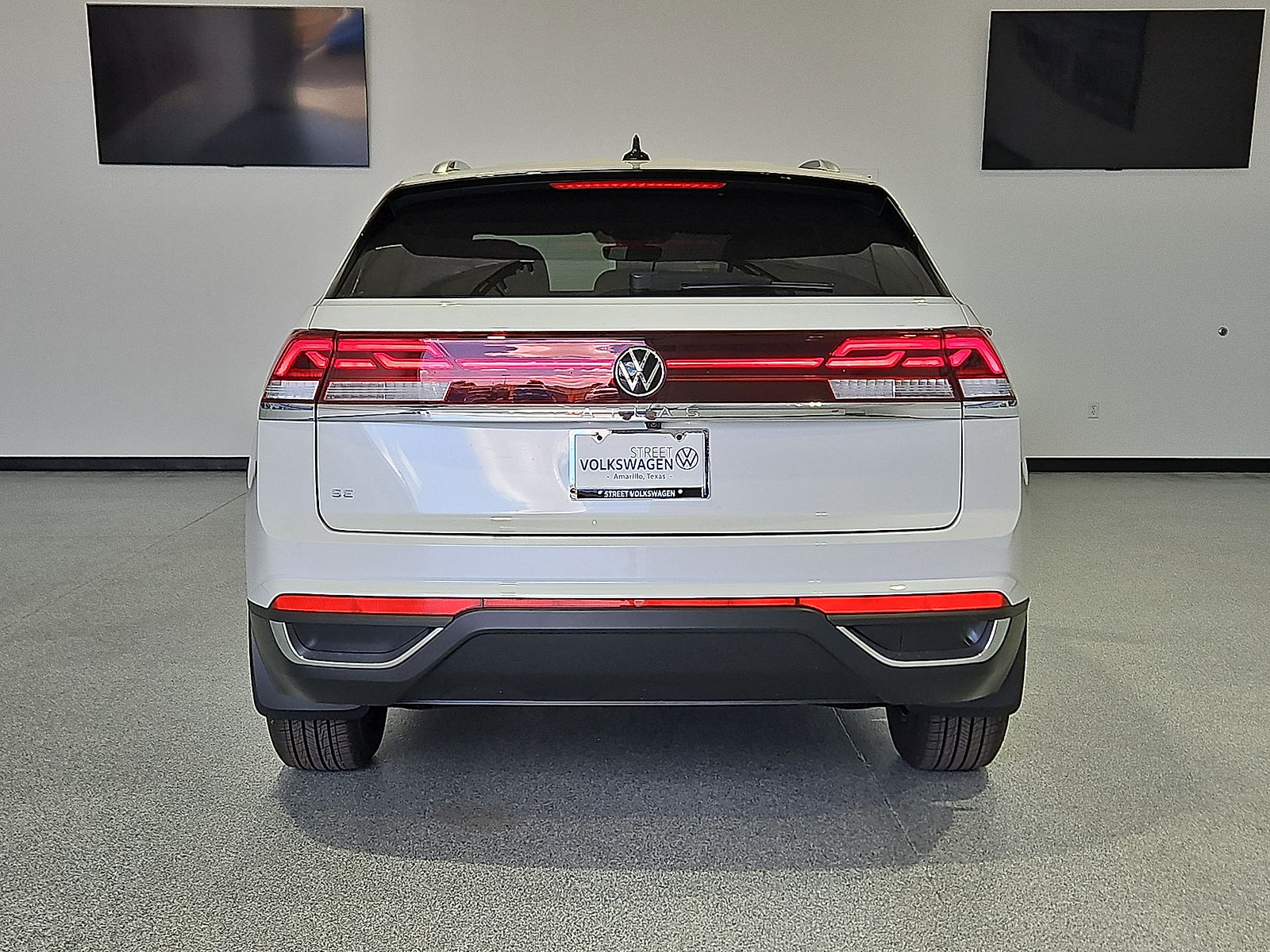 New 2026 Volkswagen Atlas Cross Sport SE FWD image 8