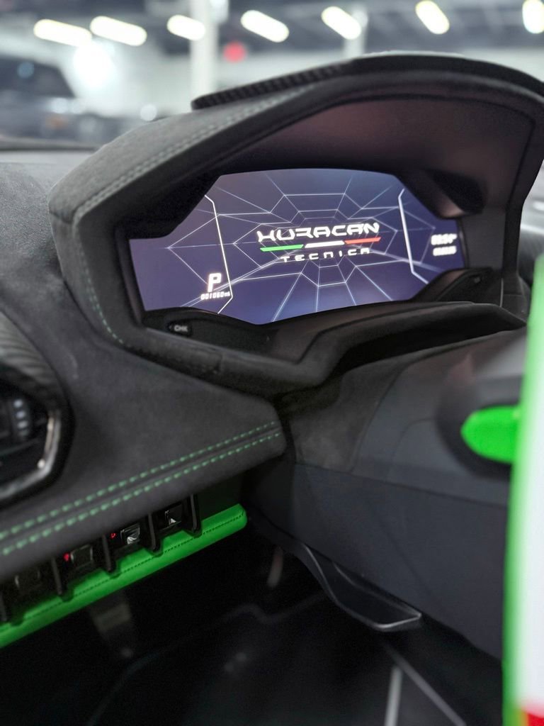 Used 2023 Lamborghini Huracan Tecnica RWD image 12
