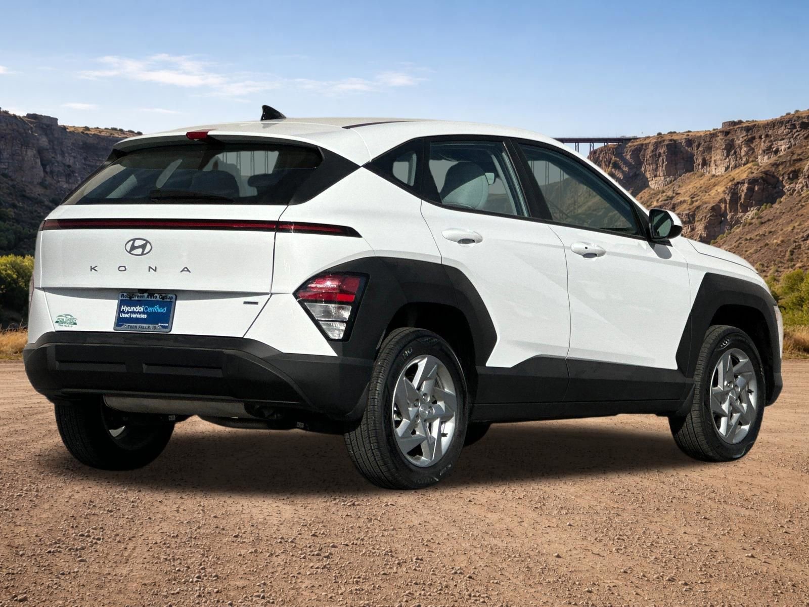 Certified 2025 Hyundai Kona SE AWD/4WD image 3