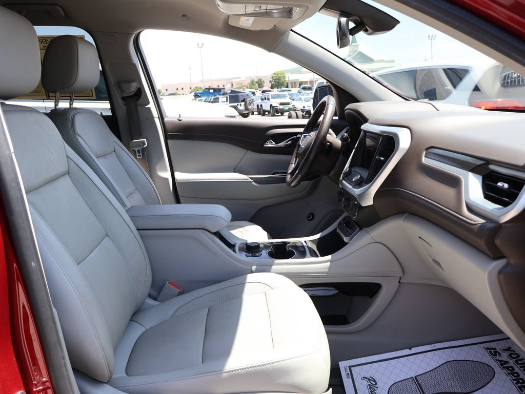 Used 2020 GMC Acadia SLT w/ Driver Alert Package II FWD image 8