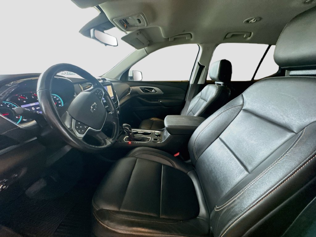 Used 2021 Chevrolet Traverse RS FWD image 22