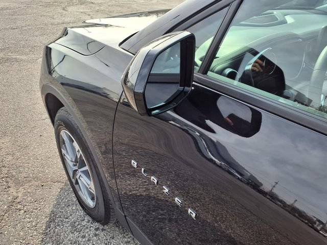 Used 2025 Chevrolet Blazer LT FWD image 48