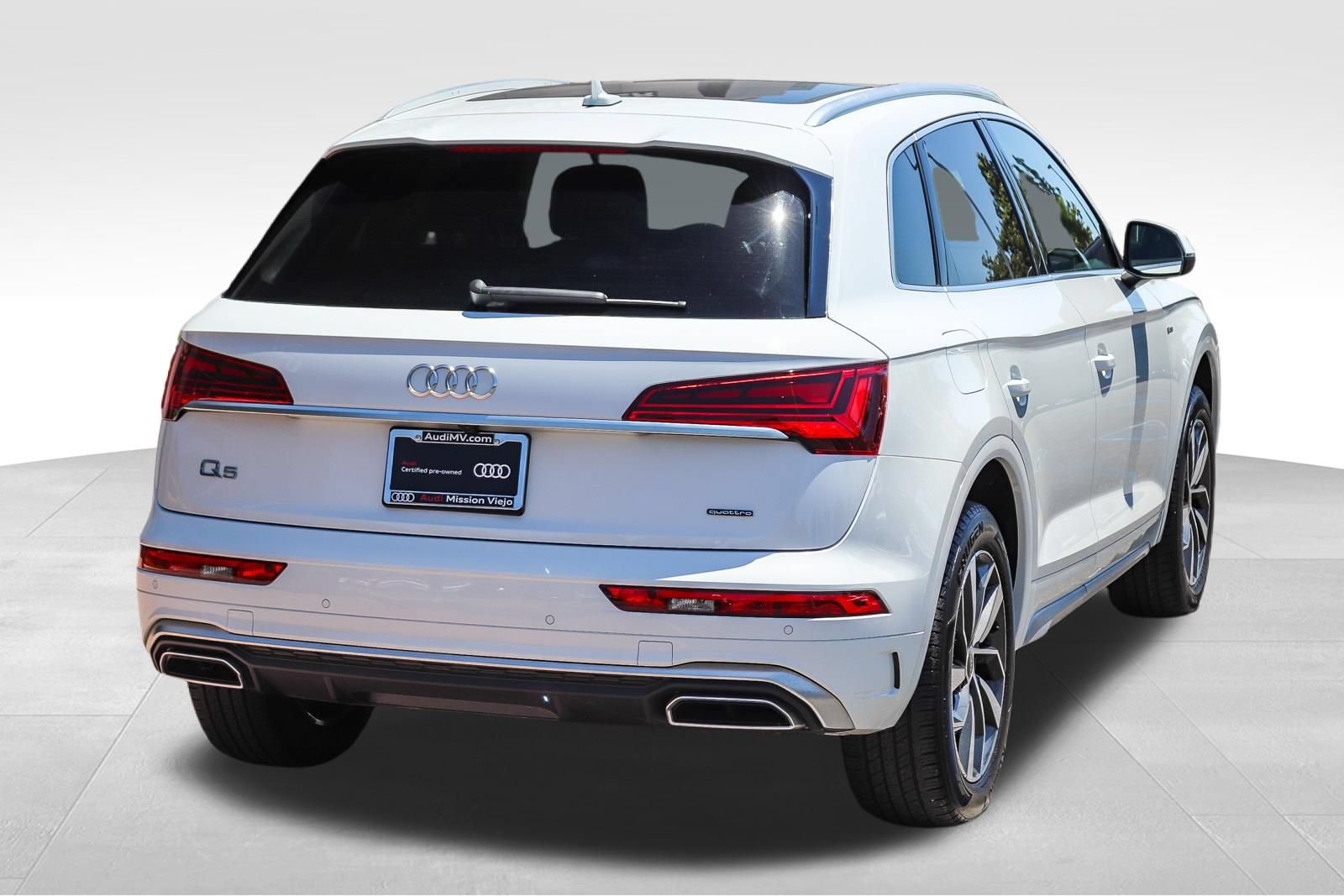 Certified 2023 Audi Q5 2.0T Premium w/ Convenience Package AWD/4WD image 8