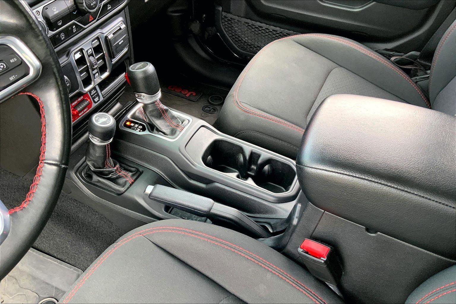 Used 2022 Jeep Gladiator Rubicon w/ Trailer Tow Package AWD/4WD image 16