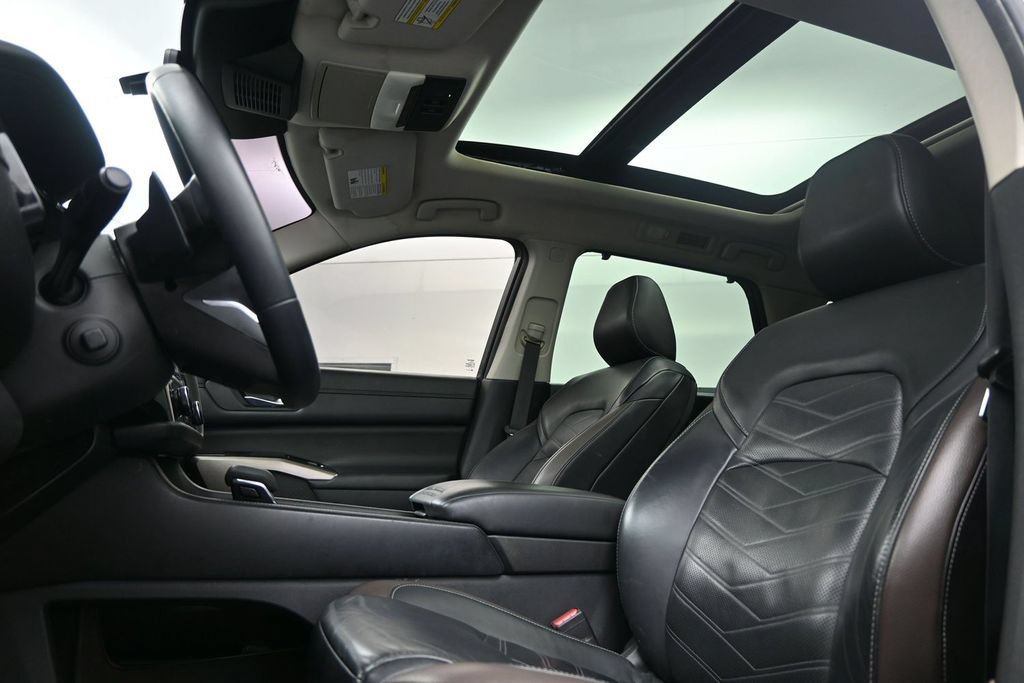 Certified 2023 Nissan Pathfinder Platinum FWD image 15