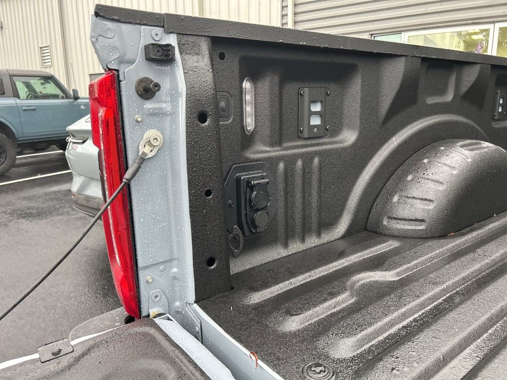 New 2026 Ford F350 Lariat w/ Black Appearance Package image 8