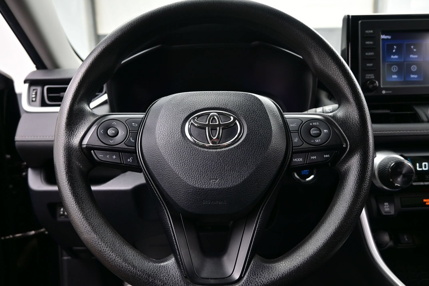 Used 2020 Toyota RAV4 XLE AWD/4WD image 22