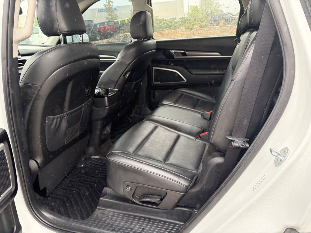 Used 2020 Kia Telluride LX AWD/4WD image 13