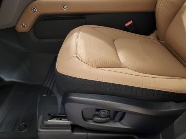 New 2026 Land Rover Defender 110 V8 image 24