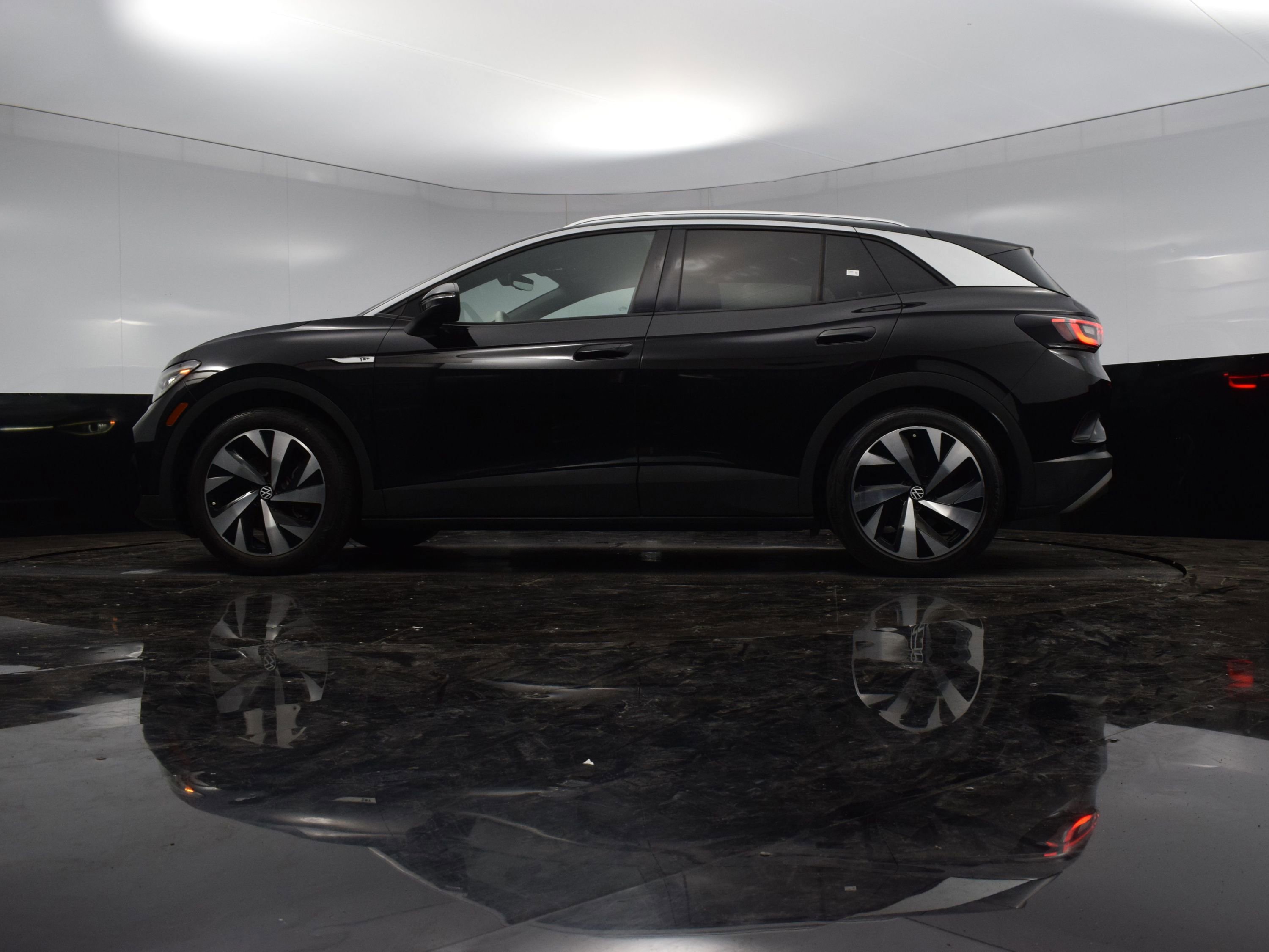 Used 2021 Volkswagen ID.4 1st Edition w/ ID.4 Protection Package image 20