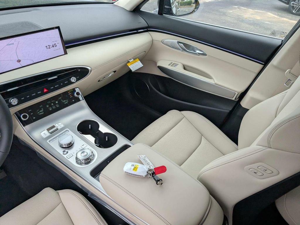 New 2026 Genesis GV70 2.5T Select AWD/4WD image 18