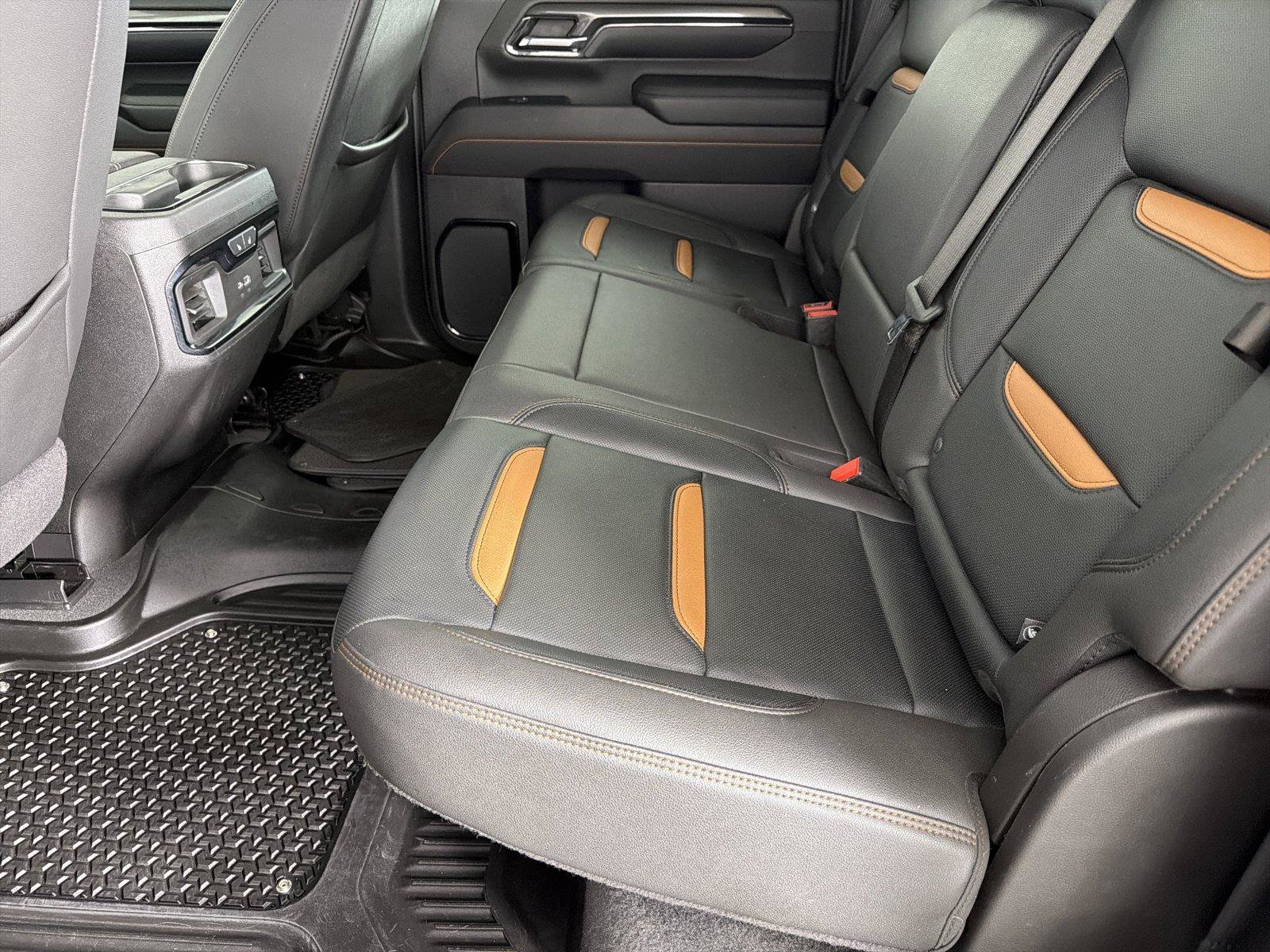 Used 2024 GMC Sierra 2500 AT4 w/ AT4 Premium Plus Package AWD/4WD image 19